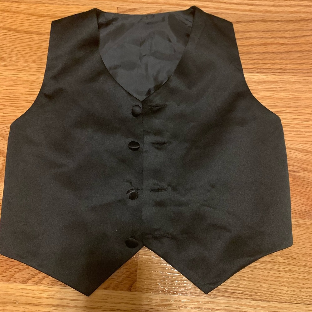 Suits - Picture 3 of 8